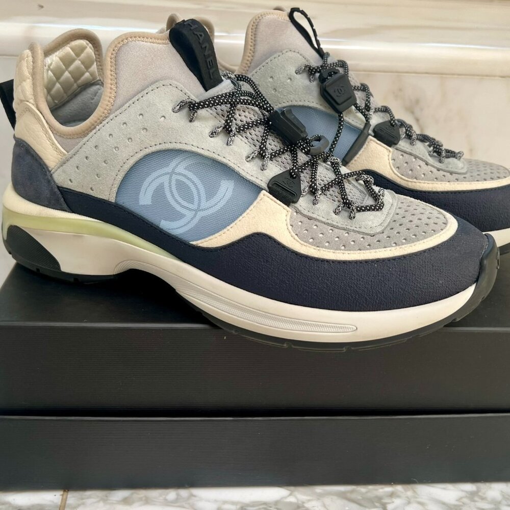 chanel interlocking CC Logo sneakers